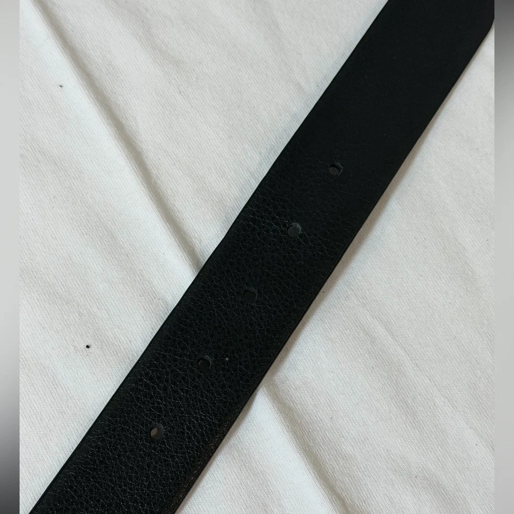 Nike Reversible Size 32 Black & Brown Leather Belt with Gunmetal Buckle